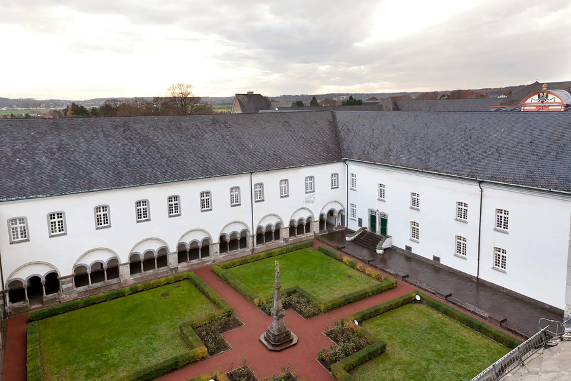 Luftaufnahme des Marienhofs