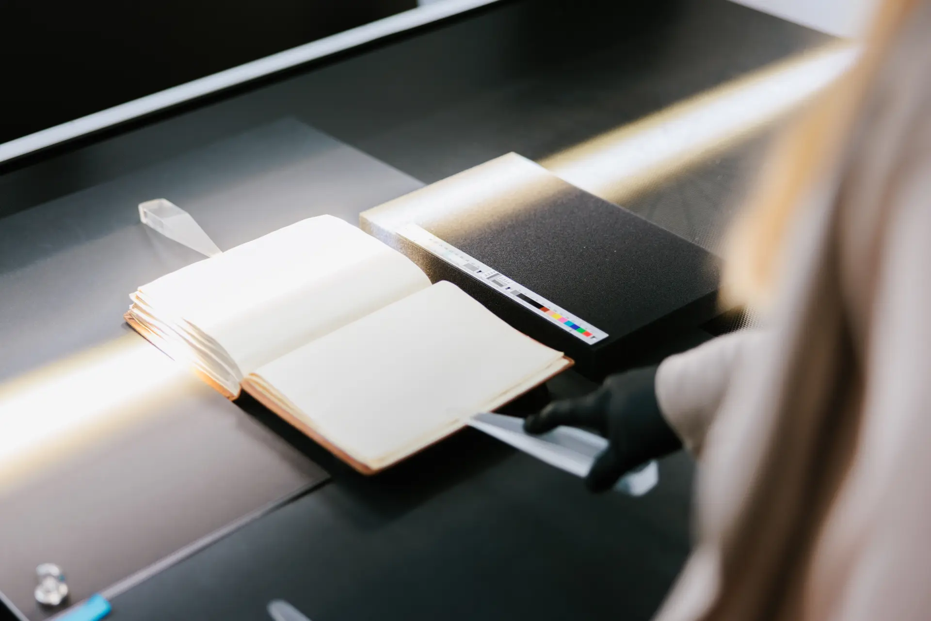Arbeiten am Großformatscanner