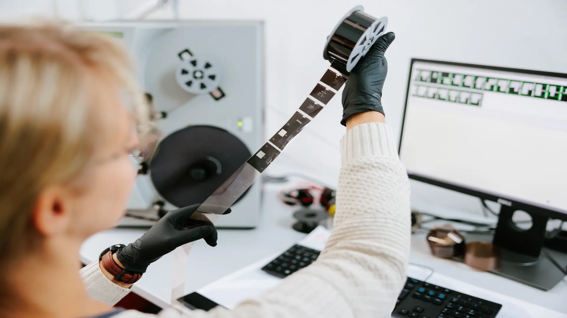 Foto von Arbeitsmaterial für die Digitalisierung von Archivgut