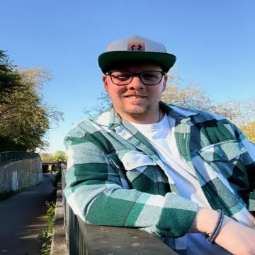 Porträt des Schulpflegschaftsvorsitzenden Tobias Ernesti