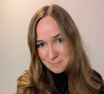 Portrait von Elena Rossmann.