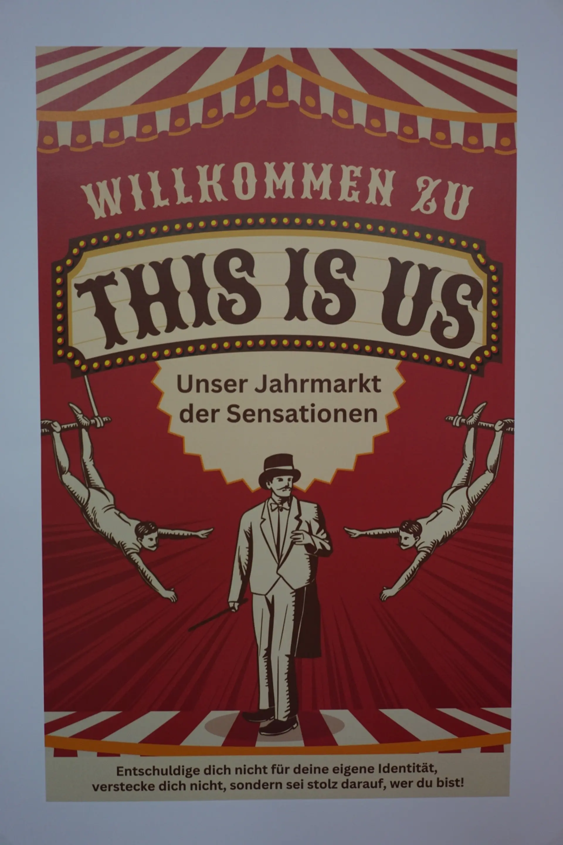 Tag der offenen Tür: Plakat vom Jahrmarkt der Sensationen