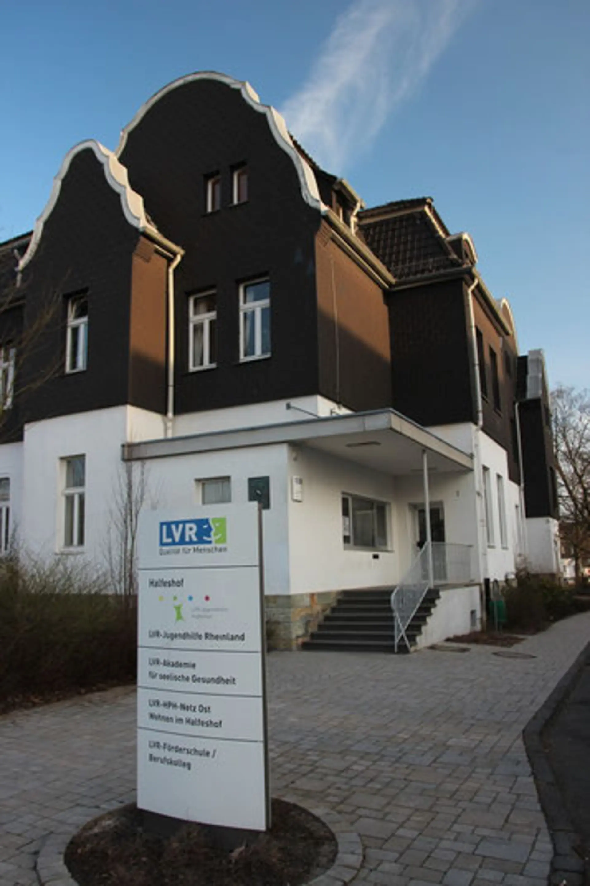 Außenansicht des LVR-Jugendheims Halfeshof