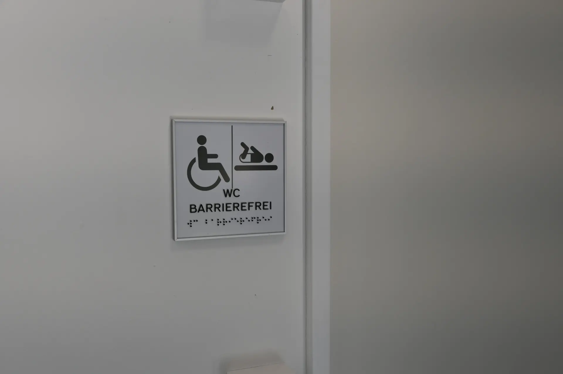 Beschilderung für die Toiletten