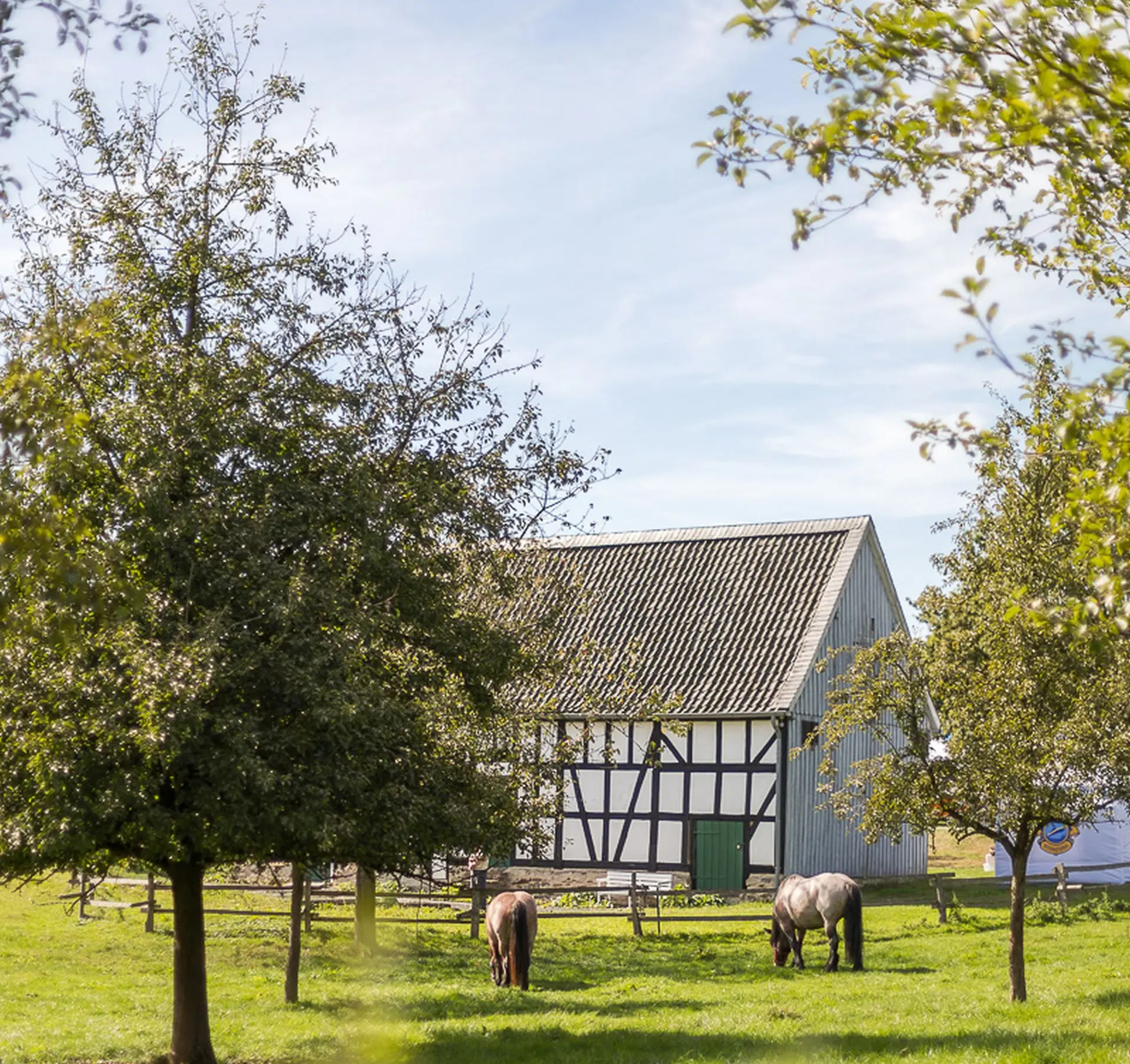 Kleidertauschbörse im LVR-Freilichtmuseum Lindlar