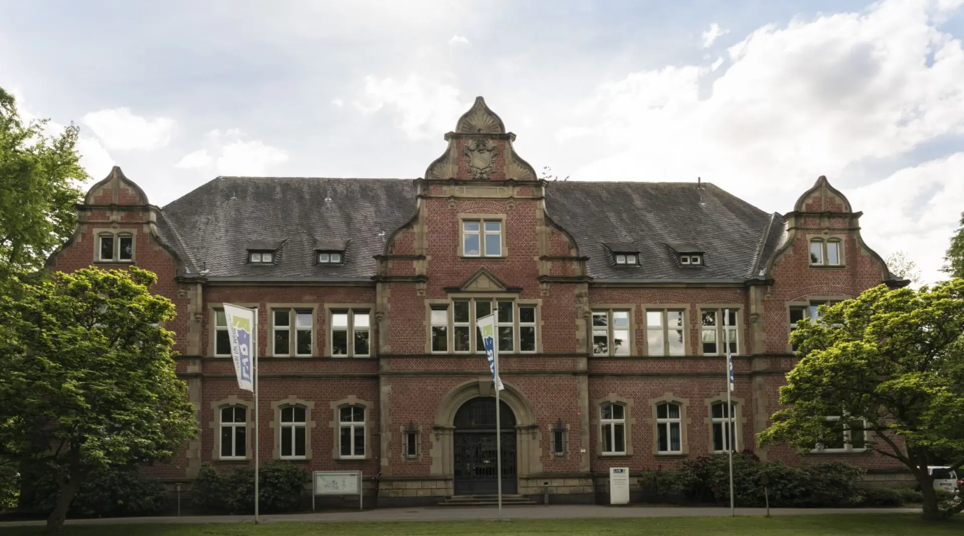 Hauptverwaltungsgebäude der LVR-Klinik Viersen