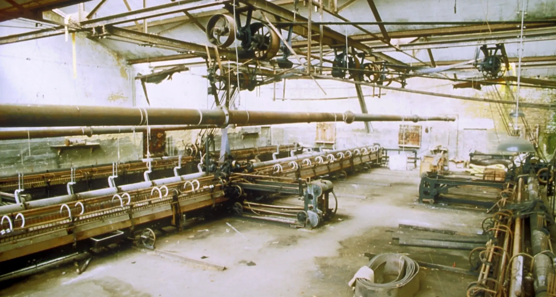 Historische Fotografie der Spinnmaschine.