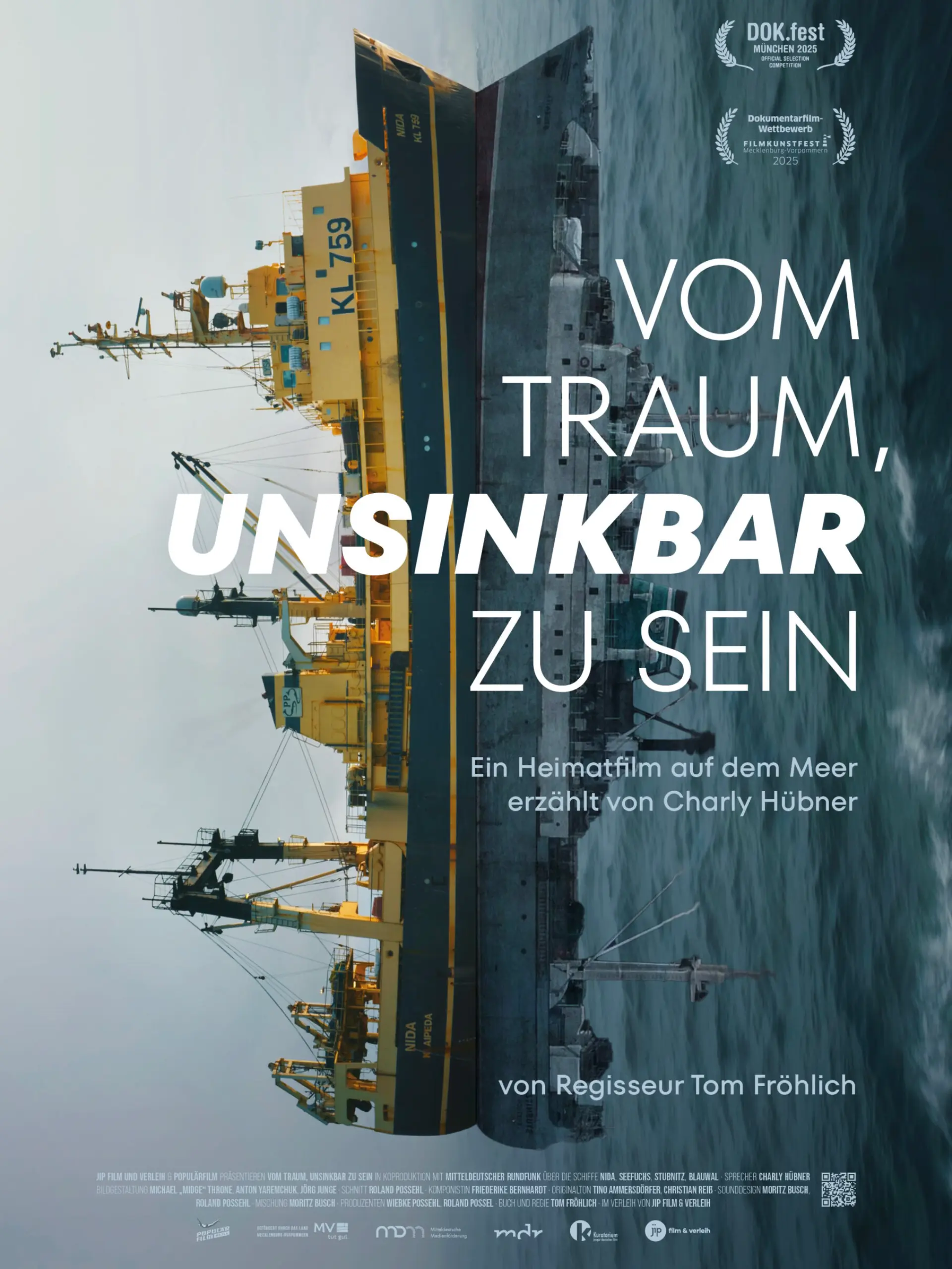Filmplakat mit dem Titel "Vom Traum, unsinkbar zu sein", im Hintergrund ein Schiff auf dem Meer