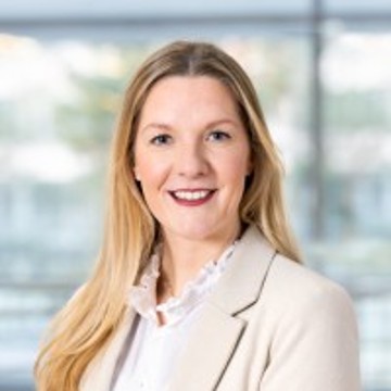 Portraitfoto von Karen Scheiper - Leitung Service, Personal und Organisation