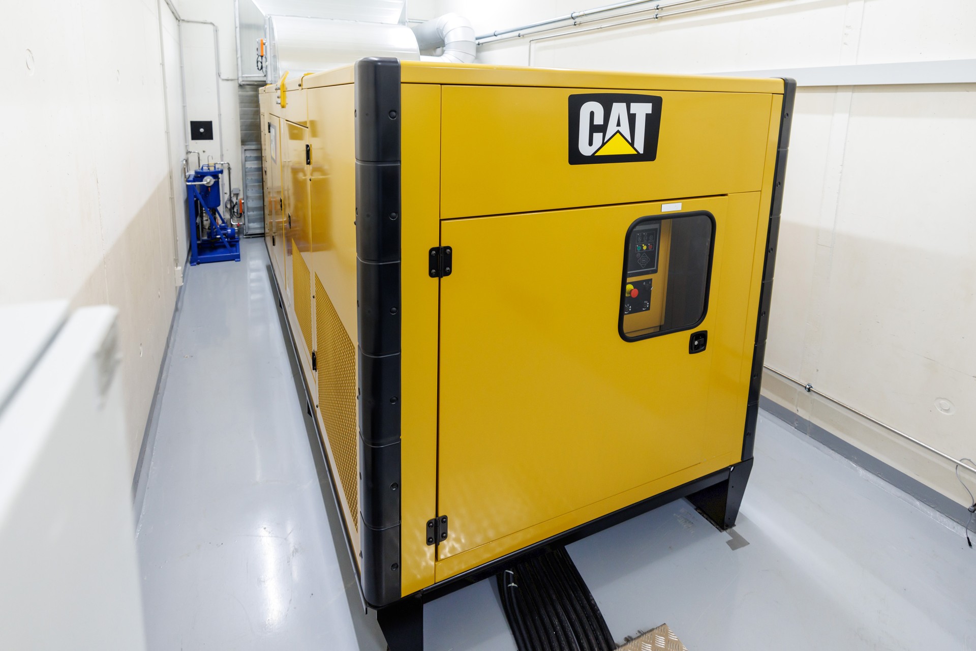 großer, gelber Kasten, Dieselgenerator
