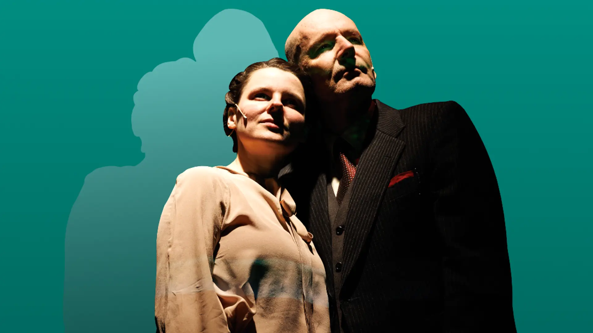Schauspielerduo links Auguste und rechts daneben Konrad Adenauer