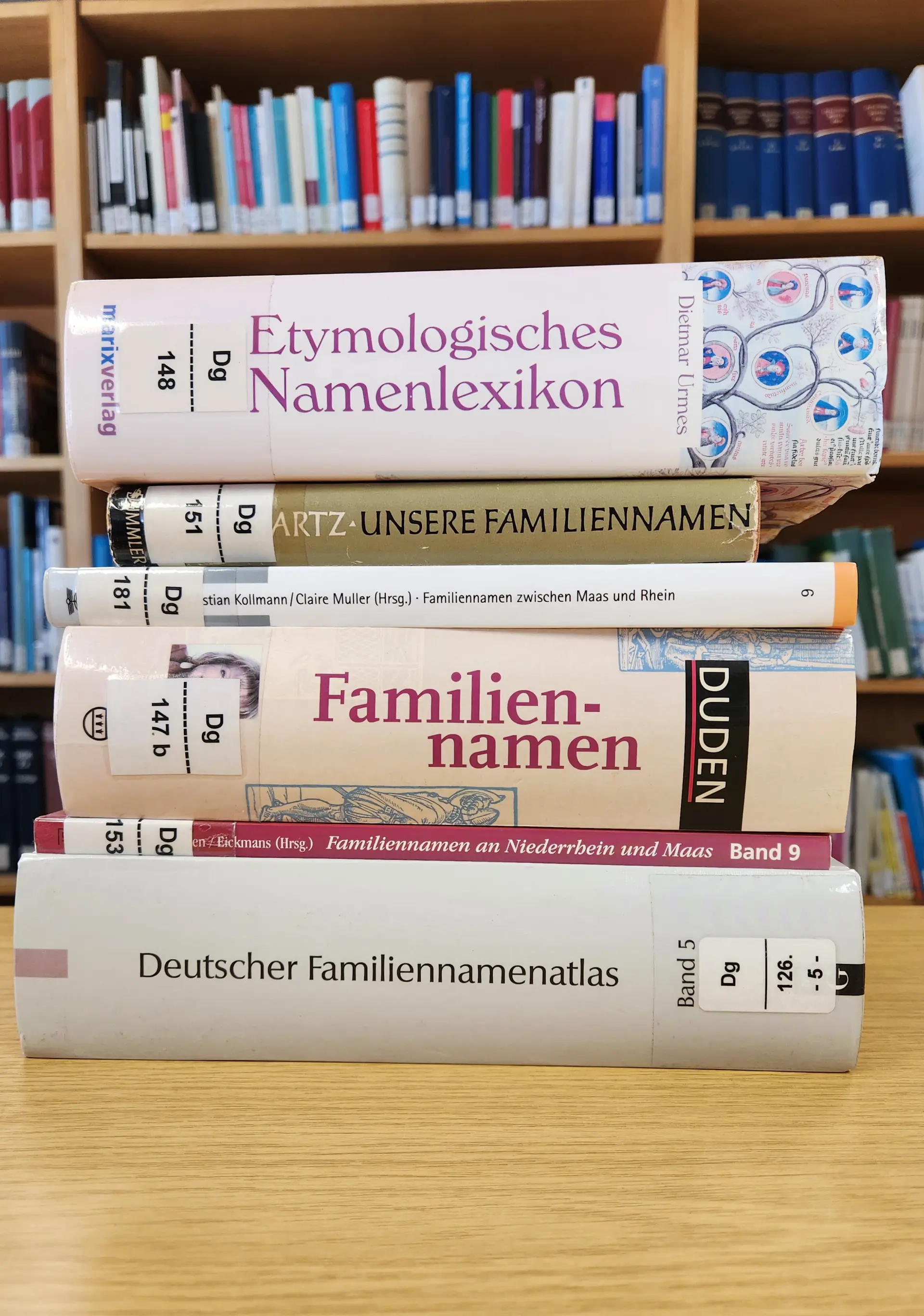 Verteilung von Familiennamen mit einem Genitiv auf -x im Rheinland auf einer Landkarte.