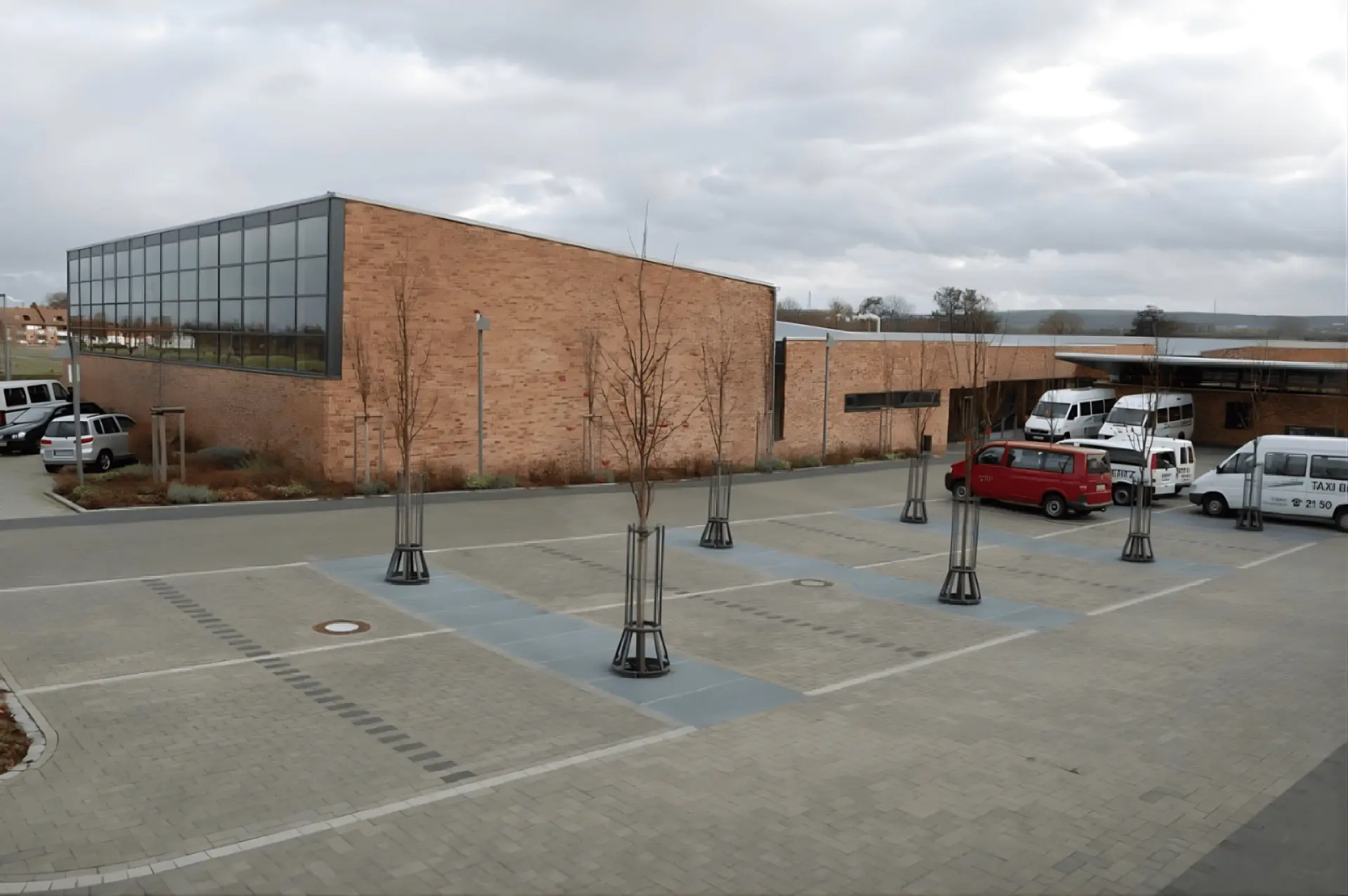 Busparkplatz der LVR-Irena-Sendler-Schule