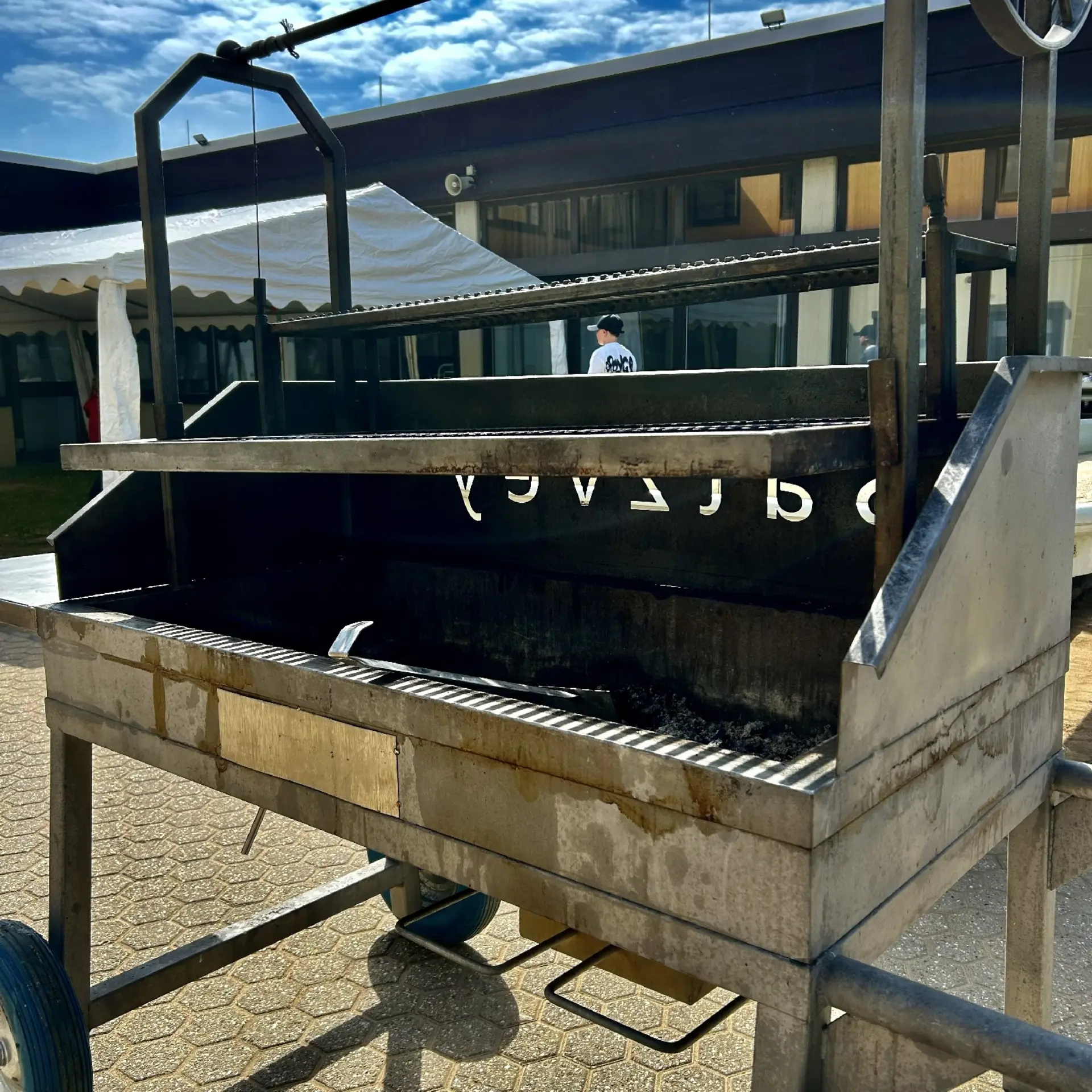 Grill auf dem Schulfest
