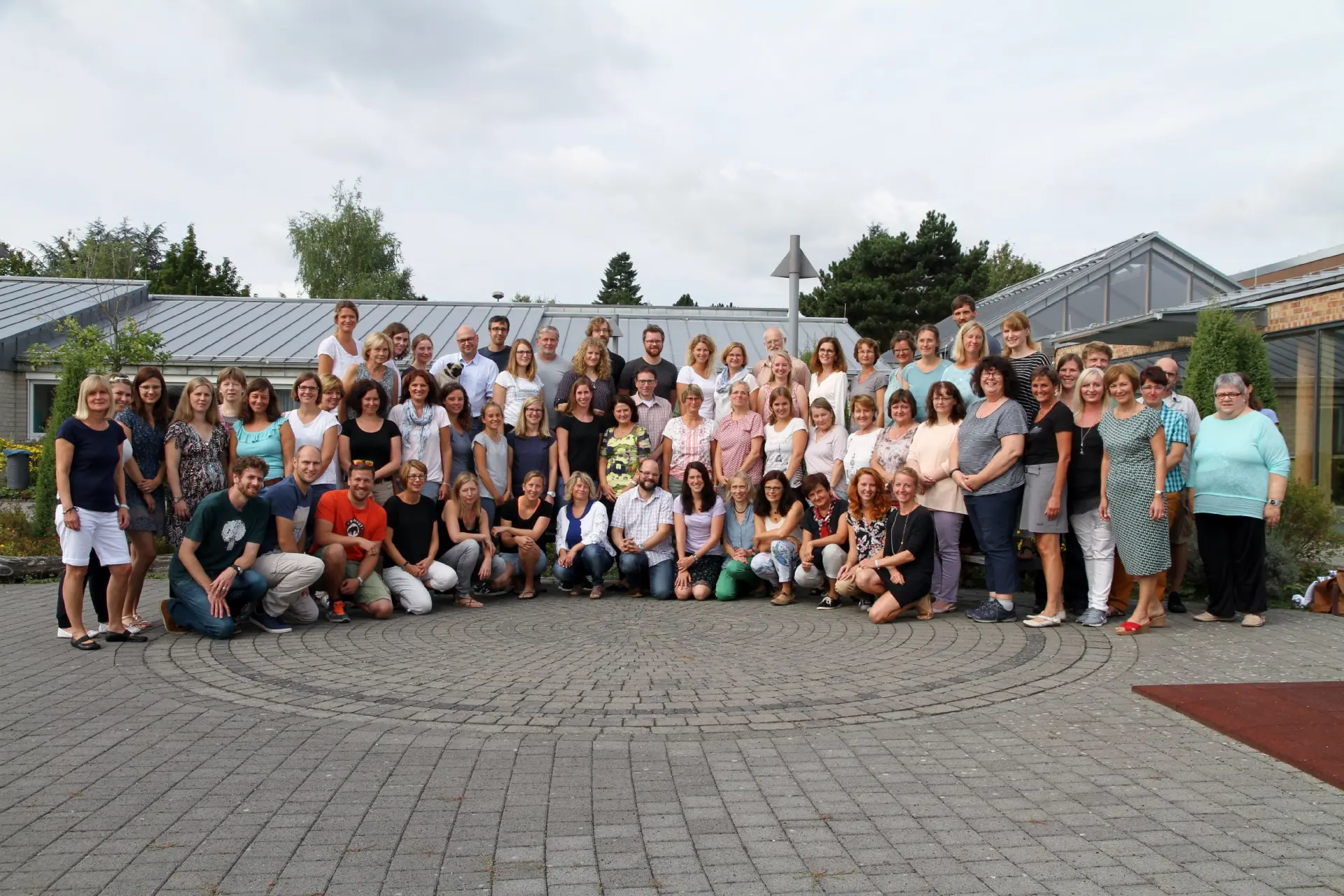 Gruppenfoto des Kollegiums aus dem Schuljahr 2017/2018
