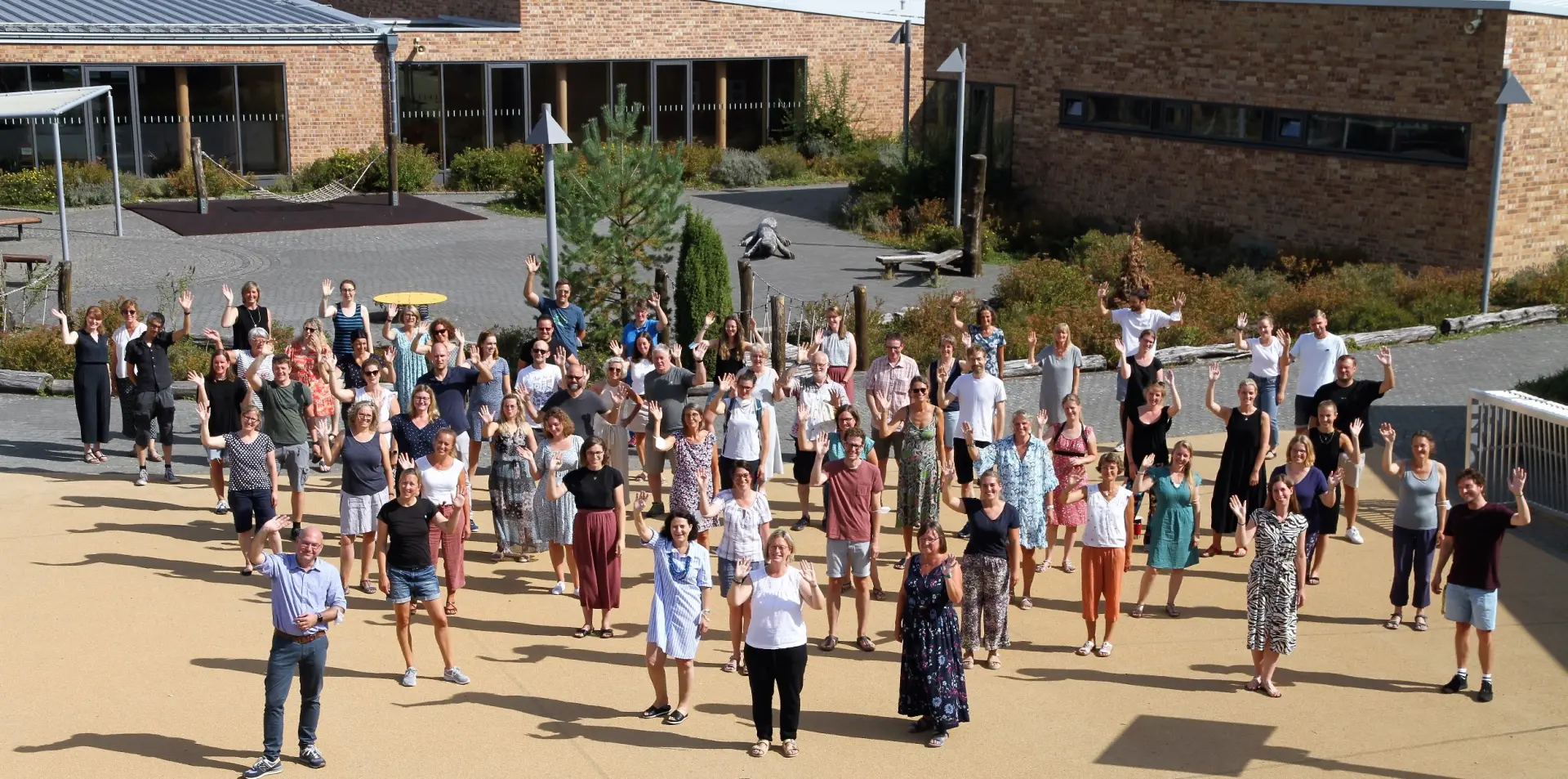 Gruppenfoto des Kollegiums aus dem Schuljahr 2022/2023