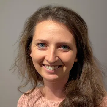 Einzelporträt von Lisa Loktev