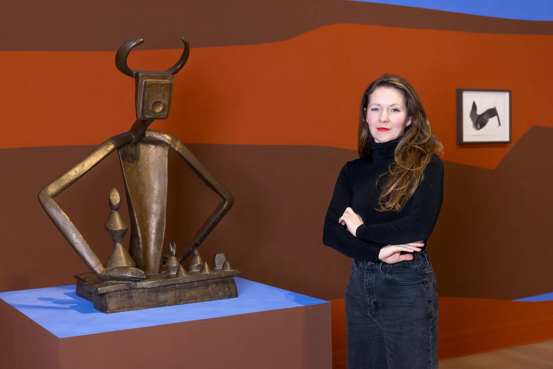 Frauke Dannert in ihrer Ausstellung