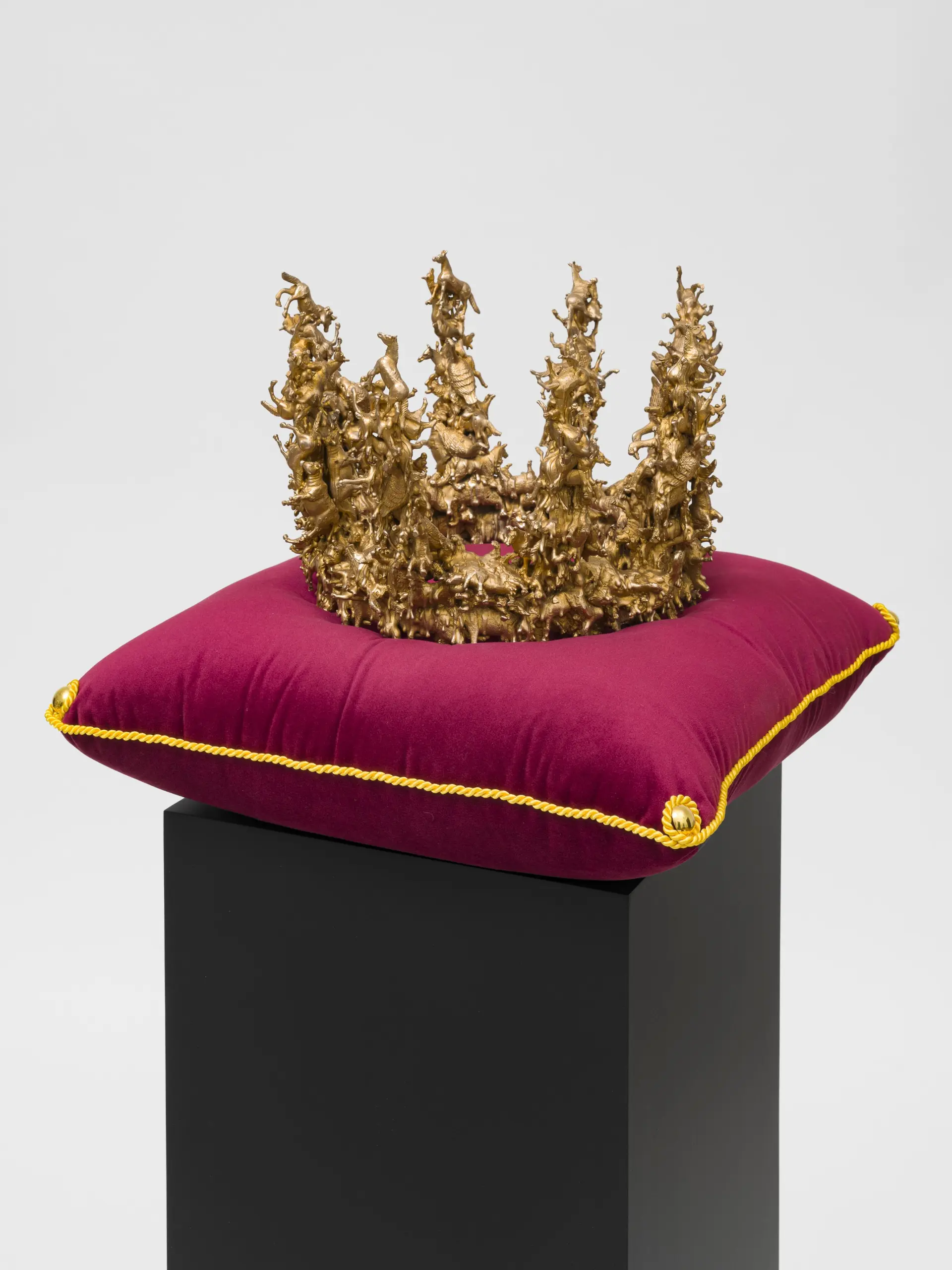 Kronenskulptur aus Bronze