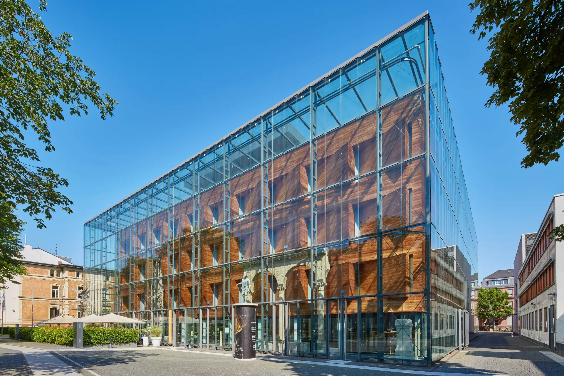 Die Fassade des LVR-Landesmuseum Bonn