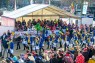 Die LVR-Tribüne beim Rosenmontagszug 2018. Foto: Geza Aschoff / LVR