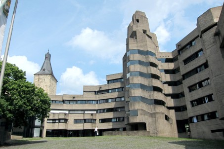 Technisches Rathaus in Bergisch Gladbach-Bensberg; Foto: Elmar Knieps (2014)
