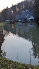 Neuemühle mit Teich; Foto: © Helga Sierck