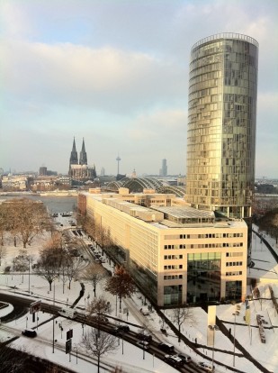 Horion-Haus, Köln-Triangle und der Kölner Dom.