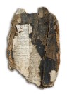 Bild von historischen Fragmenten auf denen Text zu erkennen ist.
