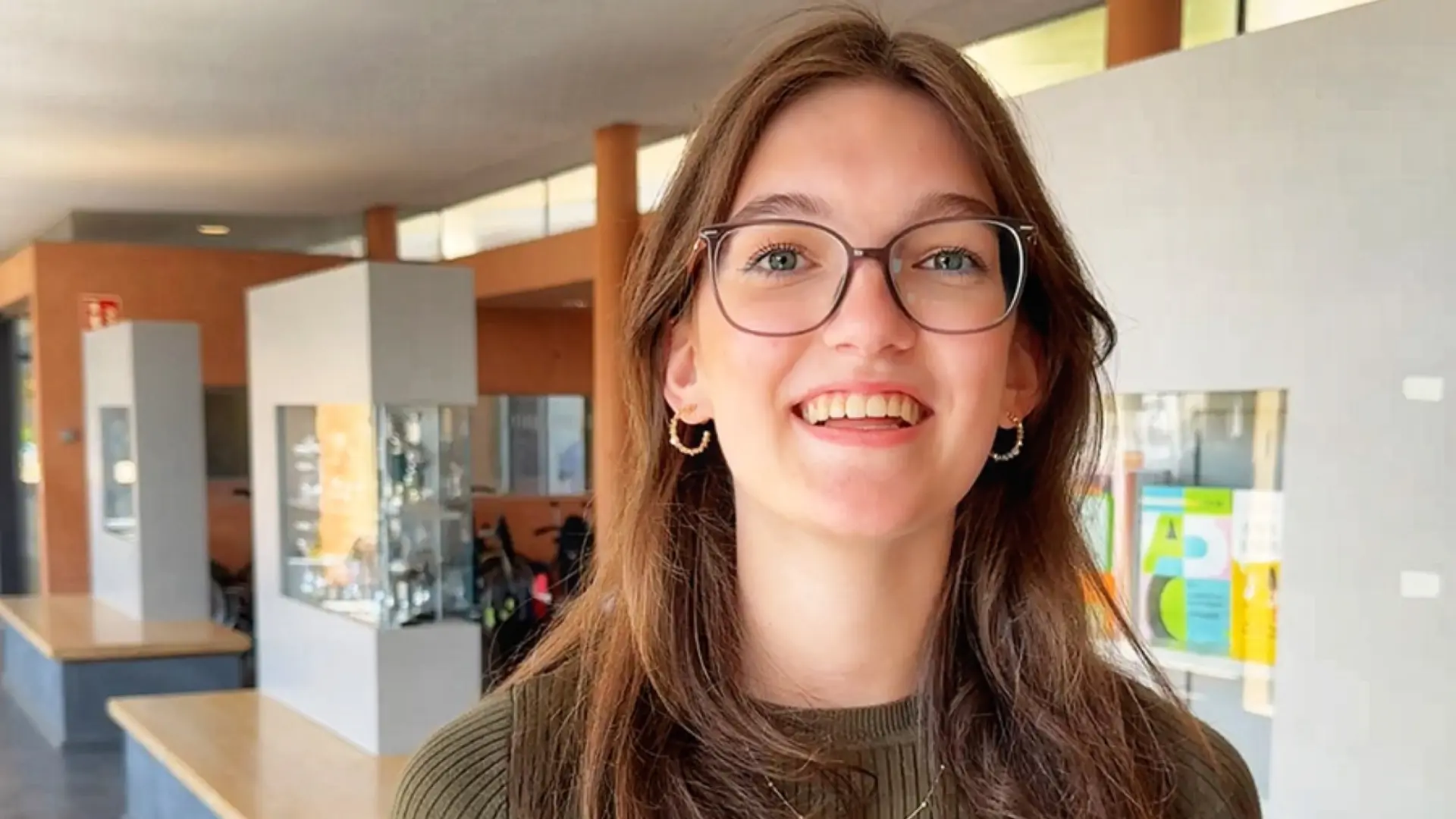 FSJlerin Sophia im Freiwilligendienst an einer LVR-Förderschule