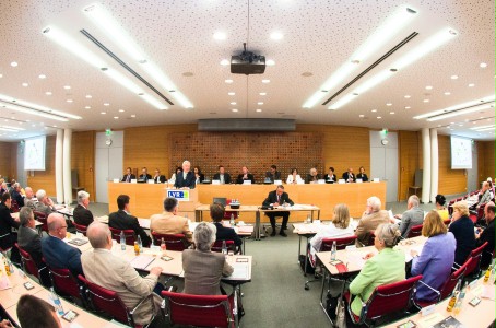 Der Sozialausschuss tagt fünf Mal im Jahr.