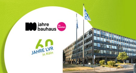 Das LVR-Landeshaus mit den Logos der beiden Jubiläen.
