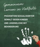 Das Thema der Fachtagung "Prävention sexualisierter Gewalt gegen Kinder und Jugendliche mit Behinderung" und ein mit Kreide gemalter Handabdruck.