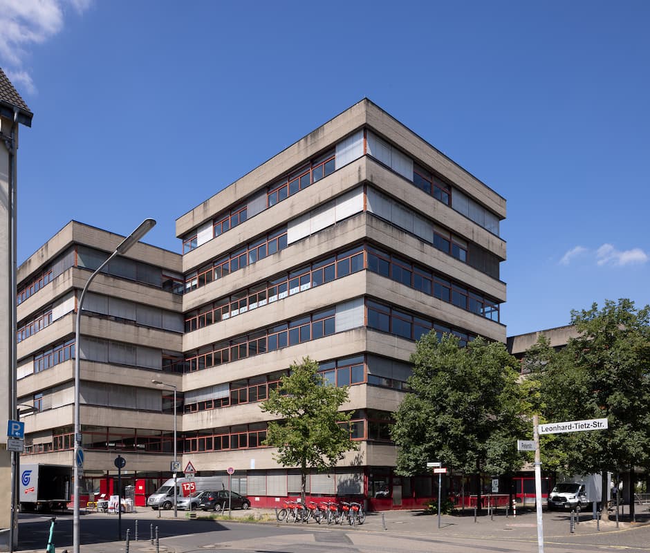 farbiges Foto der Bibliothek heute