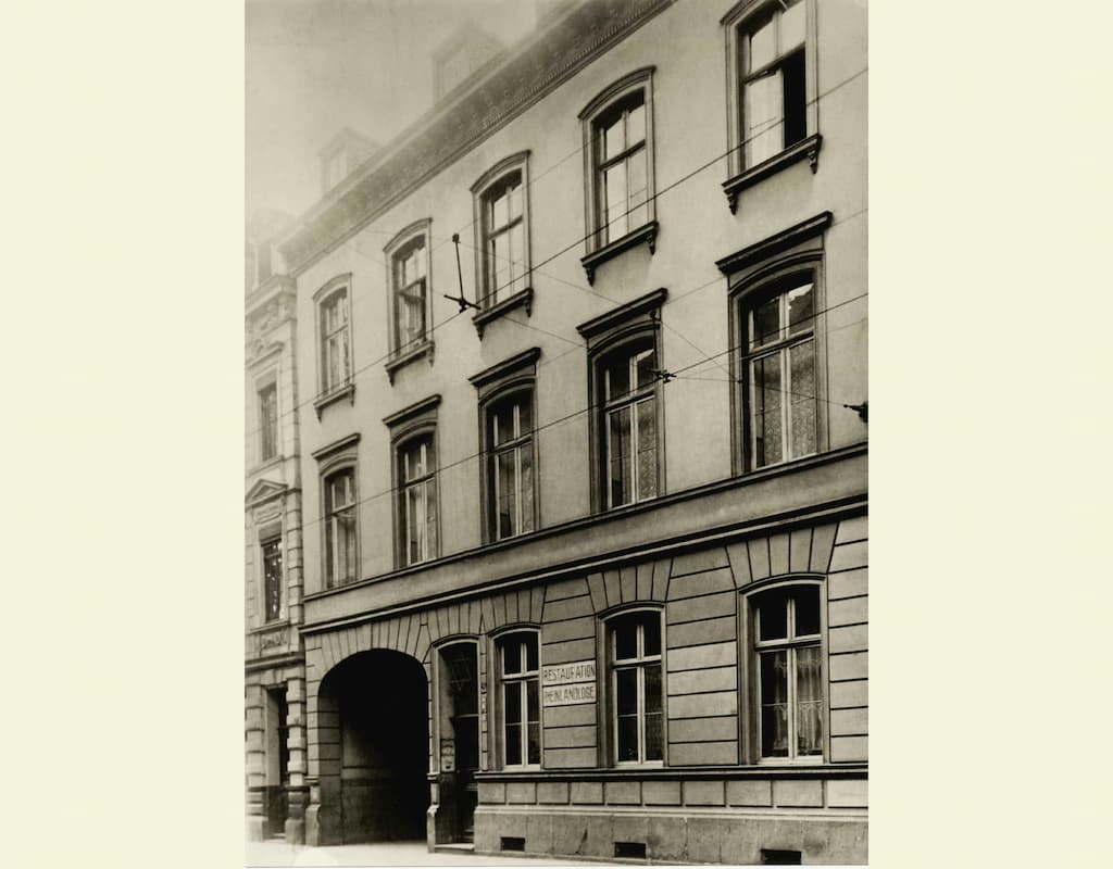 s/w Foto Fassade Rheinlandloge