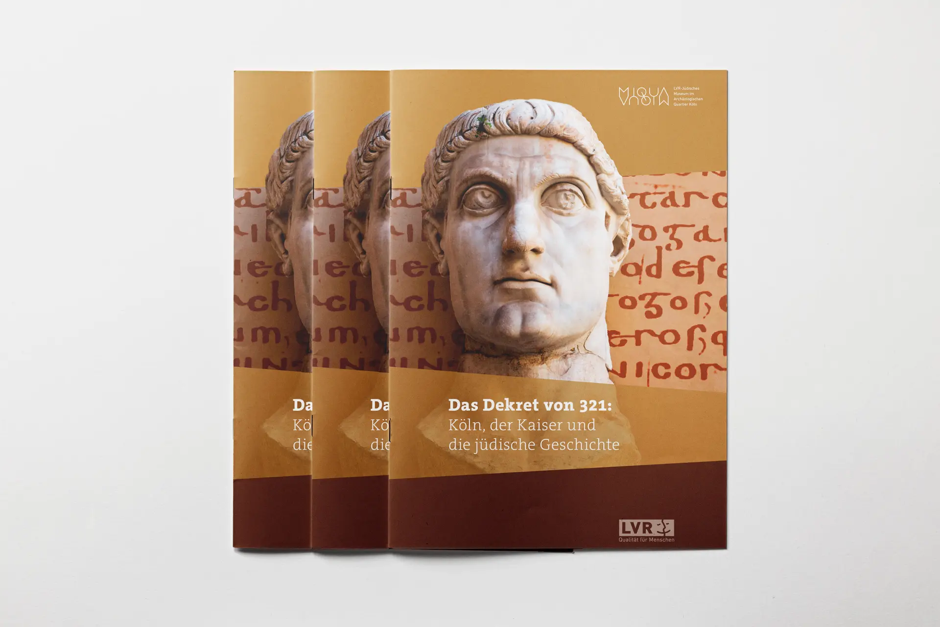 Ein Katalog mit einer Büste eines römischen Kaisers