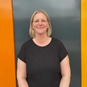 Porträtfoto von Susanne Falkenstein