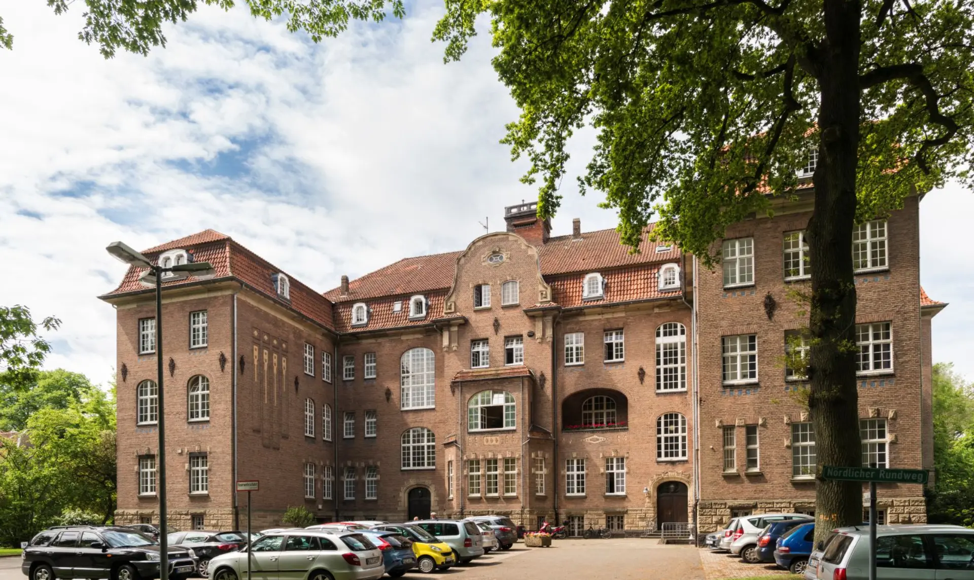 Das Hauptgebäude der LVR-Klinik Bedburg-Hau