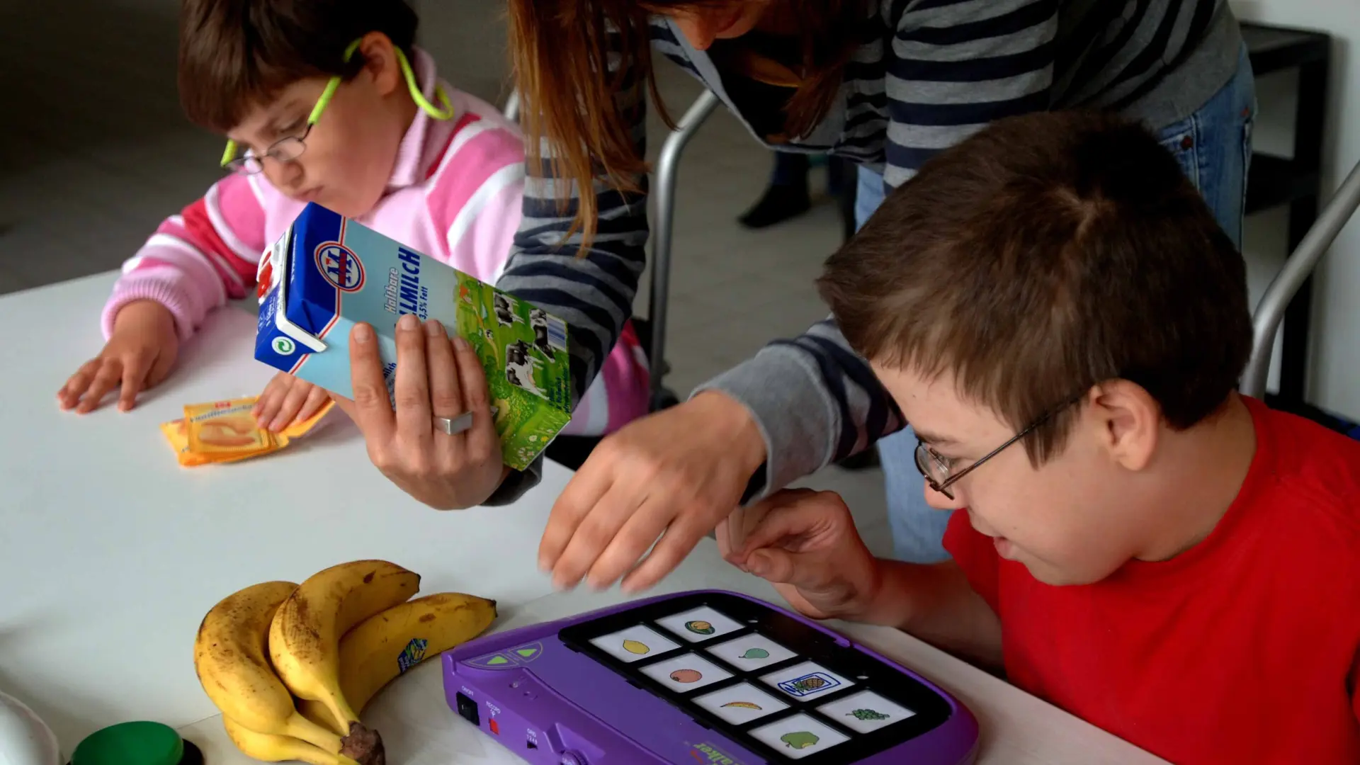 Unterstütze Kommunikation: Schüler*innen beim Training mit Assistiven Technologien