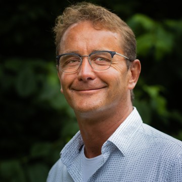 Porträtfoto von Christof Bünk
