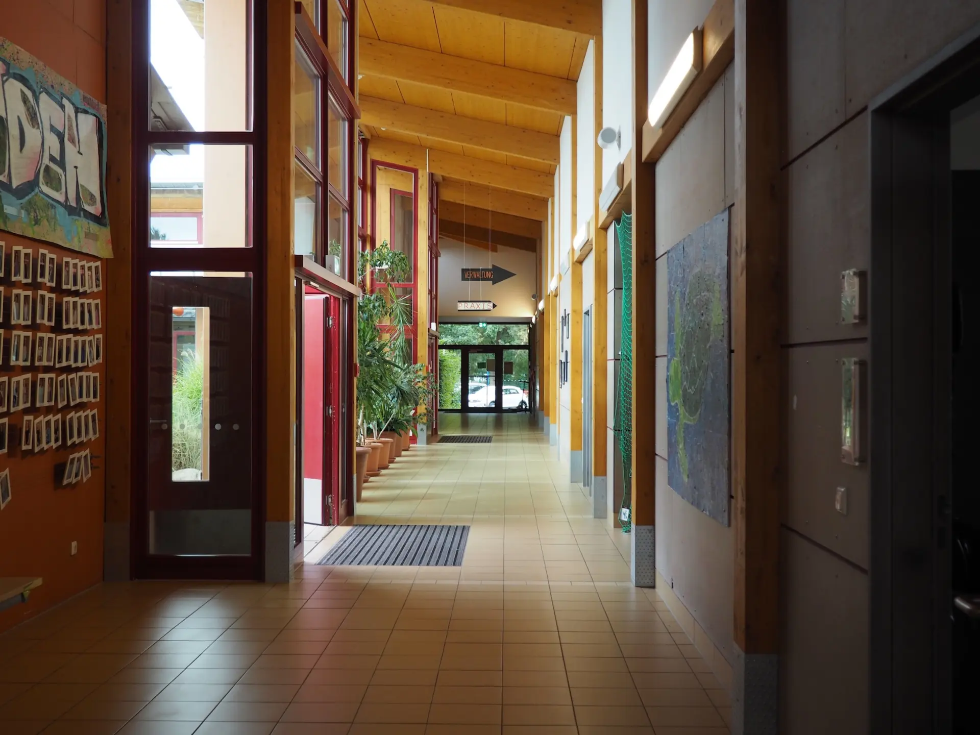 Blick in den Schulflur